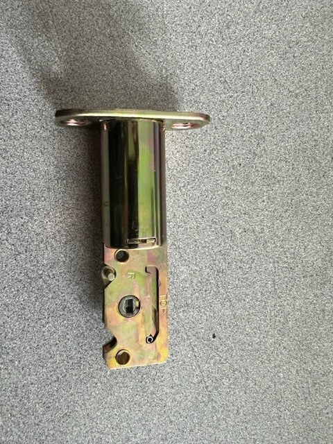 CORBIN RUSSWIN & LORI  REPLACEMENT DEADBOLT ONLY (SEE PICTURE) 2 3/4" BACKSET