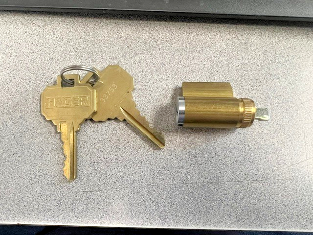 Hager 3960 Fix Cyl W/ Sc1 Keyway (KEYED 5 PIN DRILLED 6 PIN) W/ 2-639-7192 TP