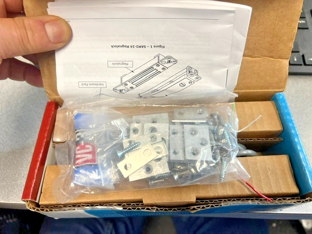 SECURITRON SAM2C-24 SHEER MAG LOCK  600 LBS 24VDC