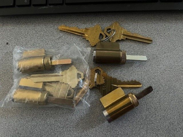 4 EACH KEY IN KNOB/LEVER US26D C KEYWAY C KEYWAY