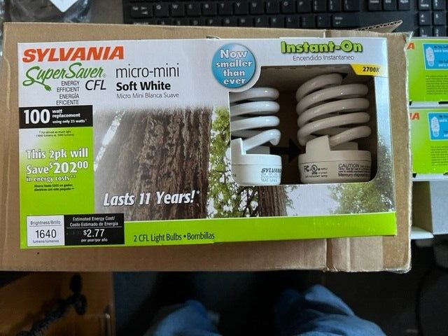(8) REPLACEMENT BULBS FOR SYLVANIA CF23EL/MICRO/827/RP2 23W 120V