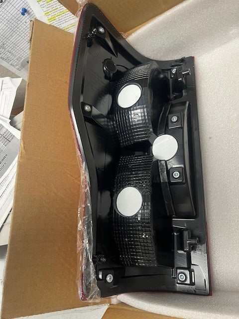 2019 FORD F250 RH PASSENGER REAR LIGHT ASSEMBLY AFTERMARKET