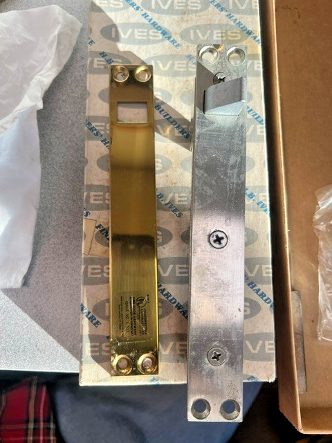 IVES PB 559 B3 AUOMATIC FLUSH BOLT FOR METAL DOOR DISCONTINUED 1 EACH *READ