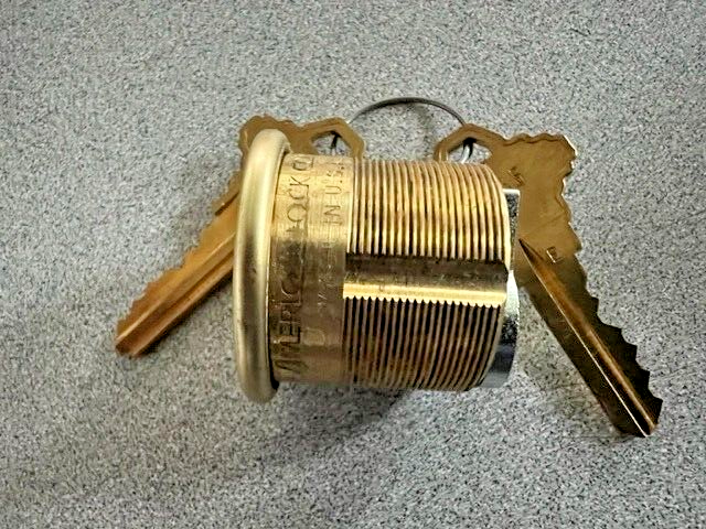 AMERICAN LOCK 9120 - 1 1/8" US3 SCHLAGE "E" KW AKA ILCO 7185SE-03 MADE IN USA