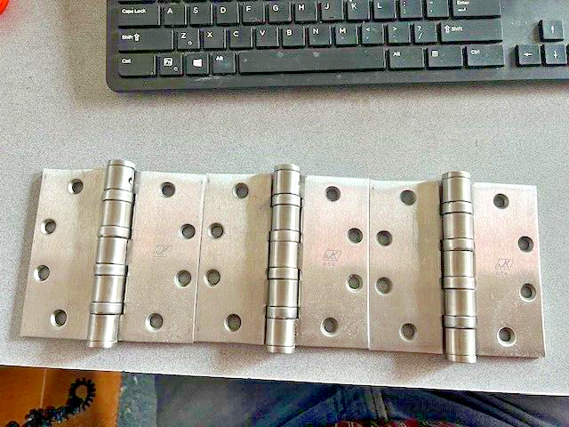 BOX OF 3 T4A3386 4 1/2 X 4 1/2 HW US32D NRP HINGES MADE IN USA USED* ALL WOOD SC