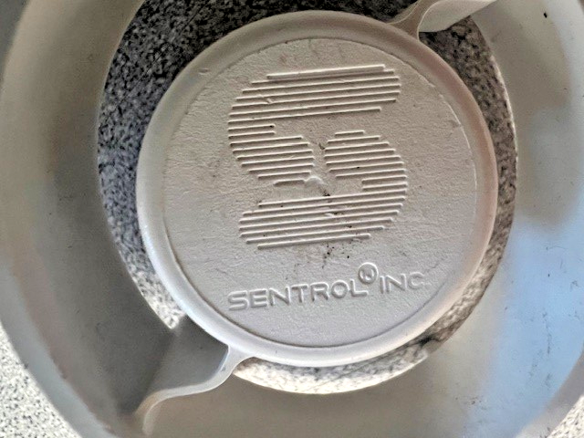 SENTROL 1840-N RARE EARTH MAGNET FOR STEEL DOORS, 1-5/8" DIAMETER, WHITE.
