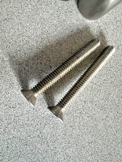 COMMERCIAL DOOR PULL 8 INCH X 3/4" US32D SATIN STAINLESS STEEL