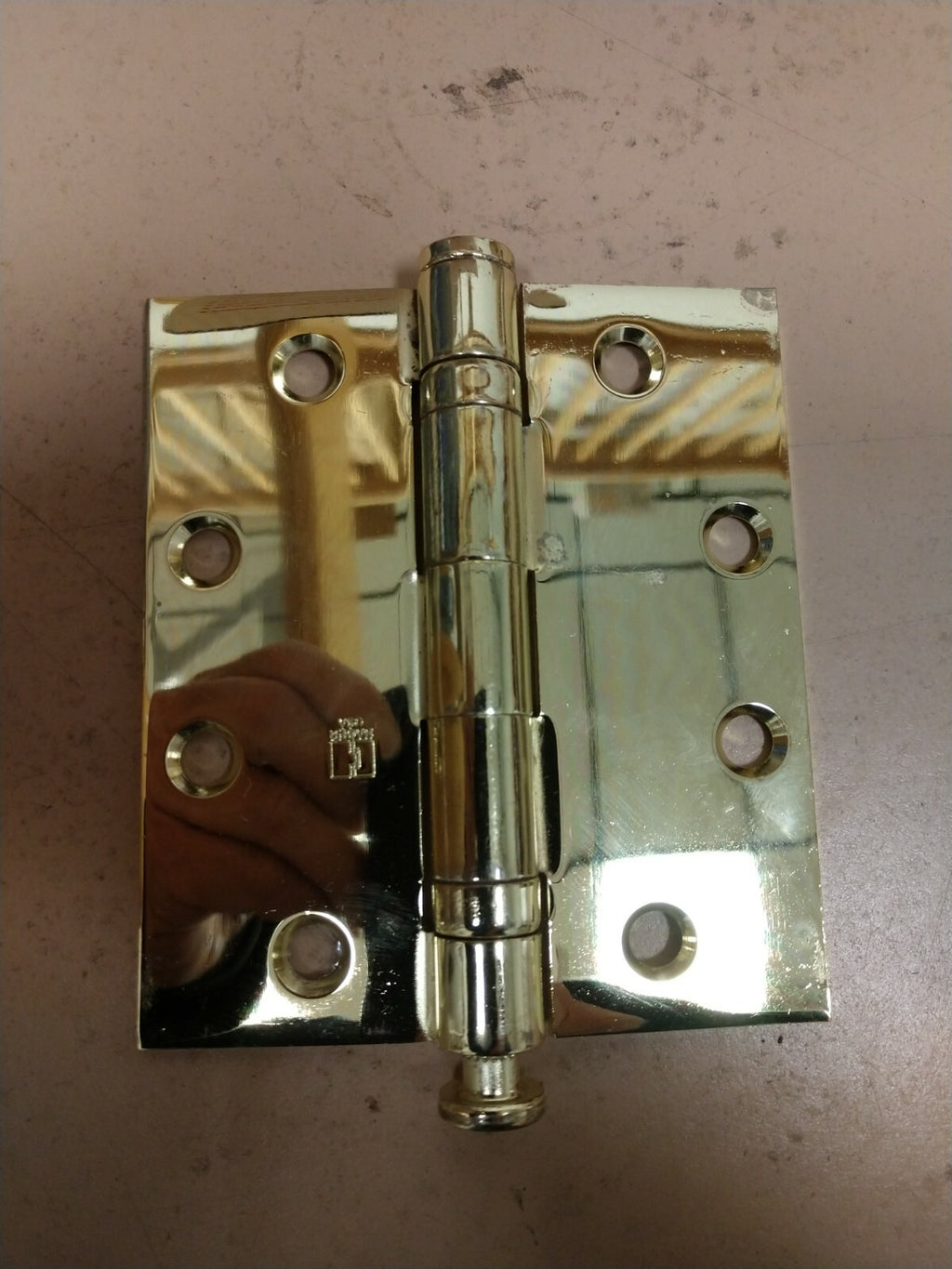 HANDYMAN ASSORTMENT OF 23 RESIDENTIAL & COMMERCIAL DOOR HINGES