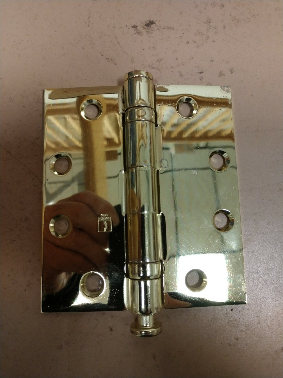 HANDYMAN ASSORTMENT OF 23 RESIDENTIAL & COMMERCIAL DOOR HINGES