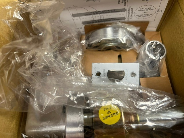 FALCON LOCK W 301 SRQ 626 PRIVACY GRADE 2 SATIN CHROME 2 3/4" BS