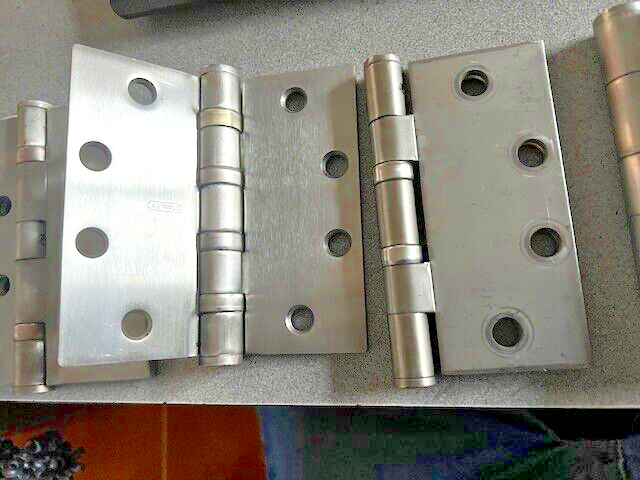 LOT OF 17 COMMERCIAL GRADE HINGES FOR COMMERCIAL DOORS
