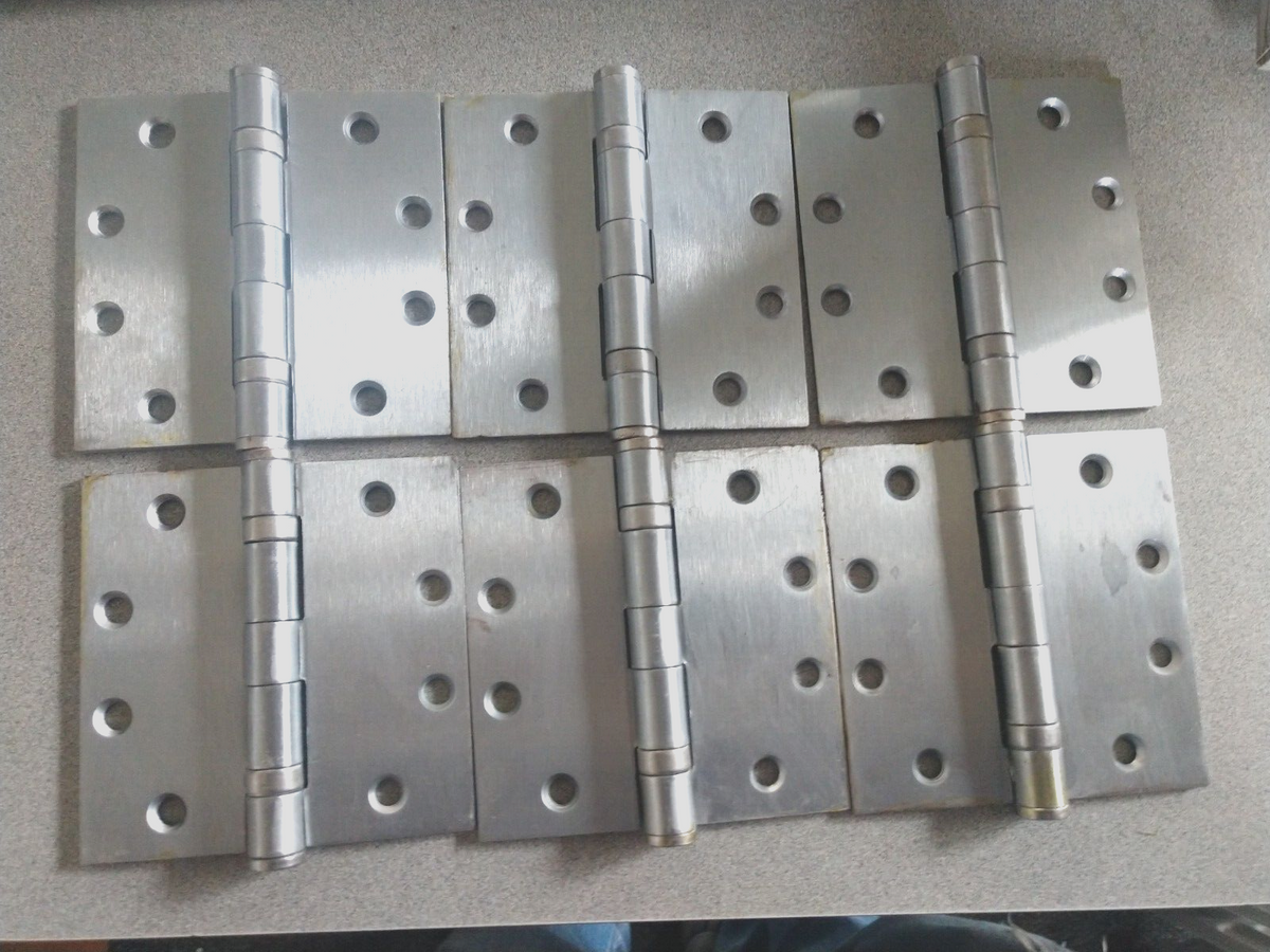 7  USED BALL BEARING 4 1/2  X 4 1/2   US26D LESS FASTENERS (1 NOT SHOWING)