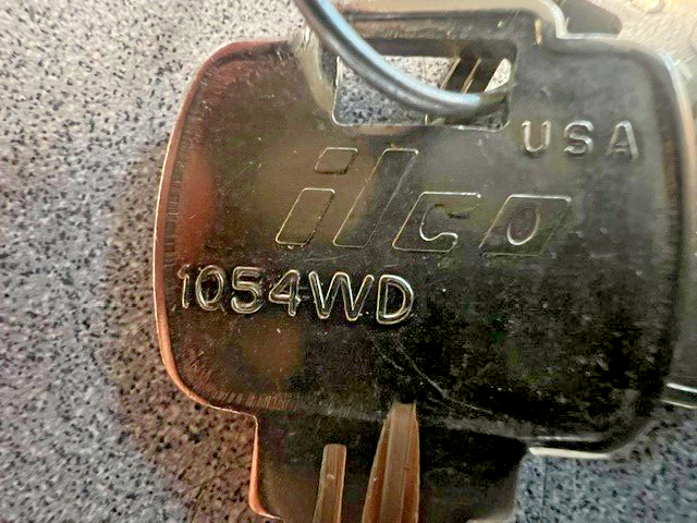 ILCO KEY BLANK 1054 WD (2 EACH) **READ**