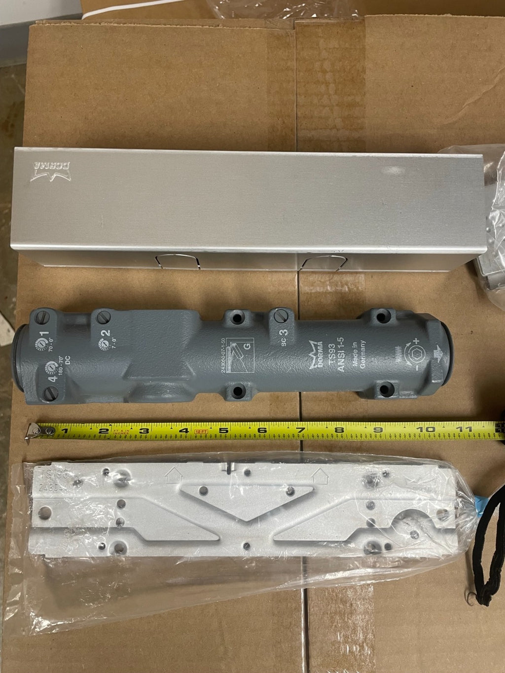 DORMA TS93-1 EMF PT CONT 24V SN3 689 ALUMINUM NOS
