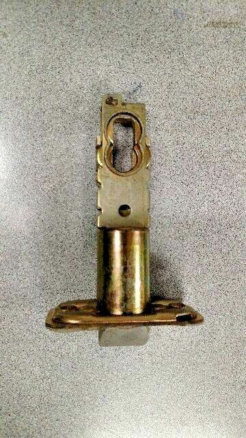 SCHLAGE LOCK SPRING  LATCH POL BRASS FINISH 2 3/8 & 2 3/4  BS ROUNDED FACE  