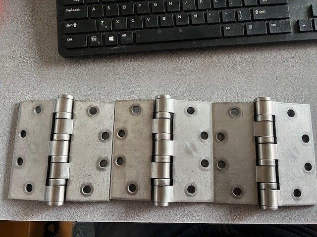 BOX OF 3 T4A3386 4 1/2 X 4 1/2 HW US32D NRP HINGES MADE IN USA USED* ALL WOOD SC