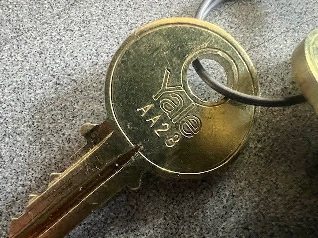 1 PAIR OF 2 YALE ACCENTRA ORIGINAL  RN11 GA CUT KEYS CUT IN PAIRS  KR (READ)