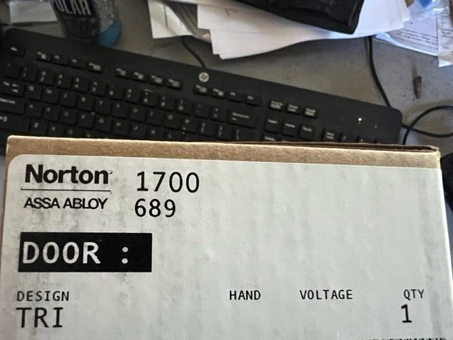 NORTON DOOR CLOSER 1700 ALUM TRI-MOUNT ADJUSTABLE FOR SIZE 3 OR 4  WITH COVER