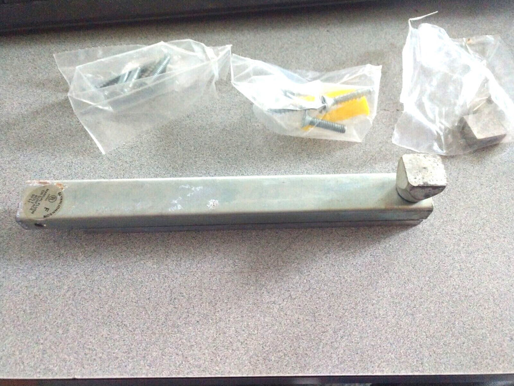 GJ 1631 - US2G SURFACE SLIDE BOLT WITH FLOOR STRIKE UL HEAVY DUTY MARK USED