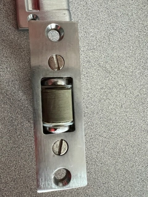 IVES RL 30 US26D ROLLER LATCH WITH GREY ROLLER