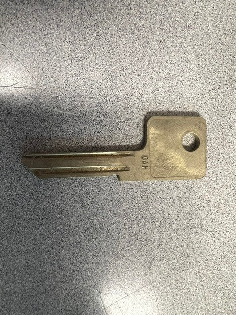 YALE (NOW ACCENTRA) VERY VERY RARE EN11 GAH MULTIPLEX KEYBLANK  6 PIN LOCKSPORT