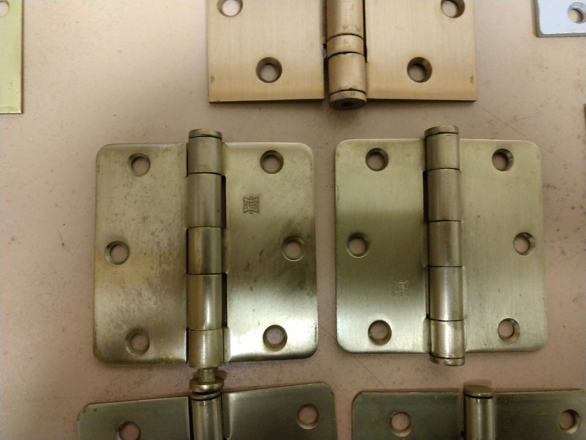 HANDYMAN ASSORTMENT OF 23 RESIDENTIAL & COMMERCIAL DOOR HINGES