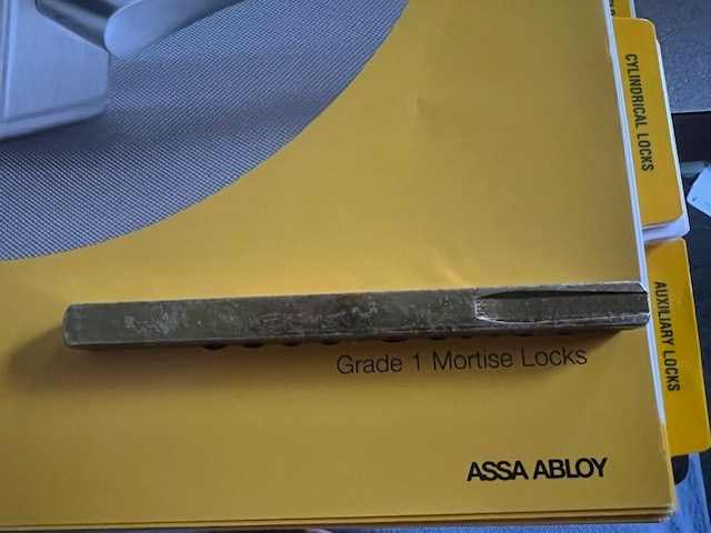 Accentra Yale 1173L Spindle F/Passage 4 1/4" LEVER SPINDLE FOR PASSAGE