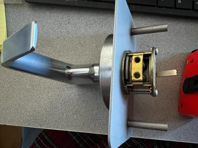 FALCON MONARCH 19 EXIT DEVICE TRIM USED MISSING DRIVER AND DENTED