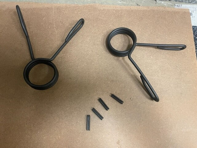 GOLD'S GYM WEIGHT  3 PIECE LIFTING BAR 2" ENDS 7' WIDE W/ SPRING COLLARS 
