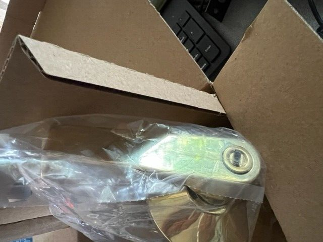 FALCON LOCK B301S DAN 605 PRIVACY LOCK POL BRASS 2 3/4" BS