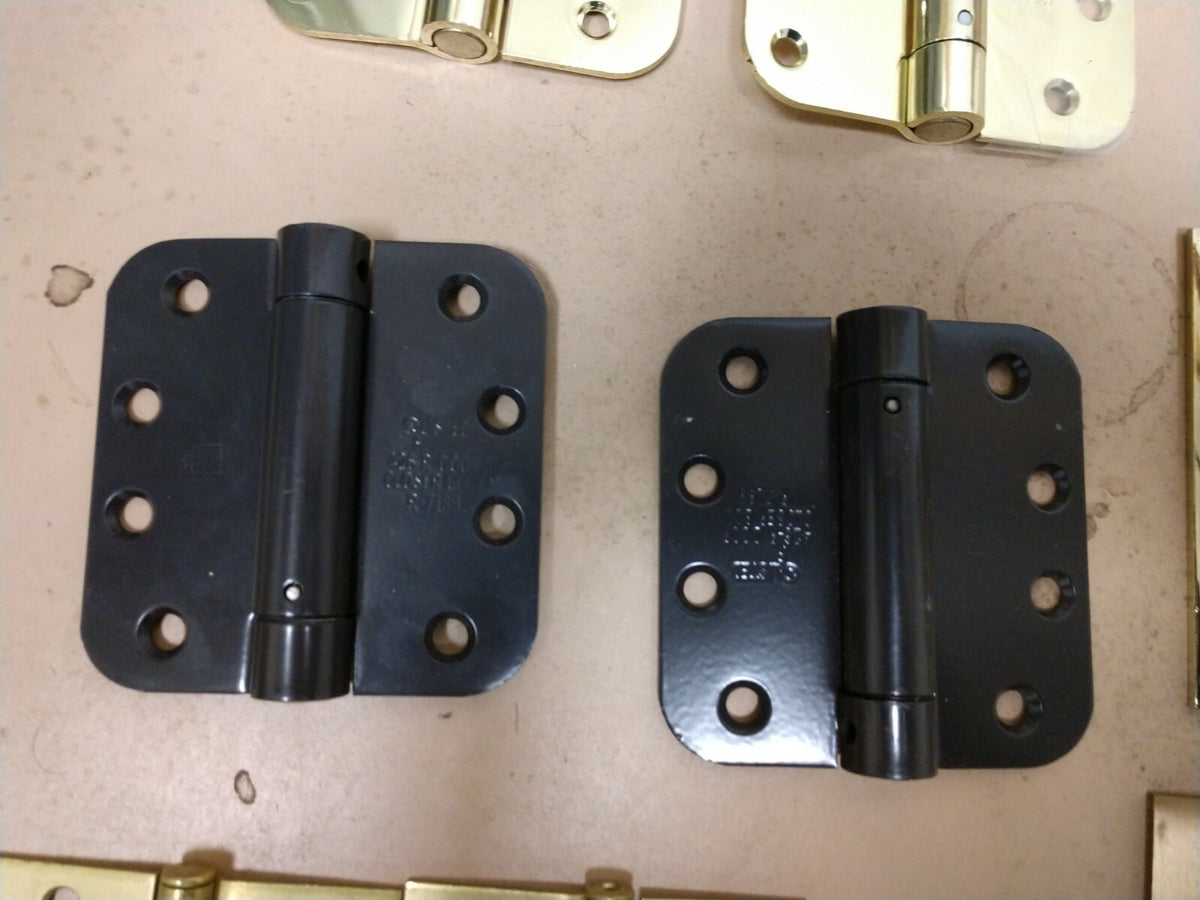 HANDYMAN ASSORTMENT OF 23 RESIDENTIAL & COMMERCIAL DOOR HINGES