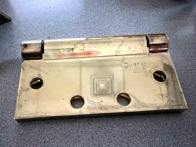 3 EACH STANLEY 2060-R-US3 4 1/2 X 4 1/2 UL SPRING CLOSING HINGE 42-0940
