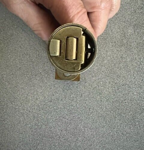 USED SARGENT DEAD LATCH 2 3/4" BS US10 1 X 2 1/4 FACE