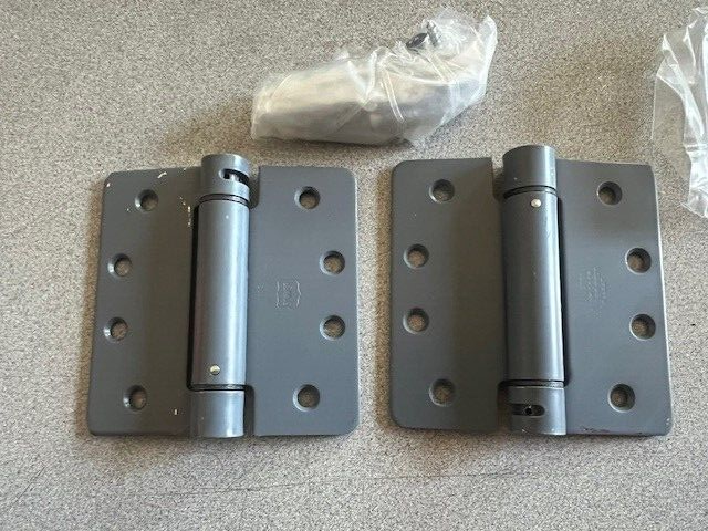 2 EACH BOMMER 4311 4 X 4 UL SINGLE ACTING SPRING HINGE USP 600 PRIME COAT