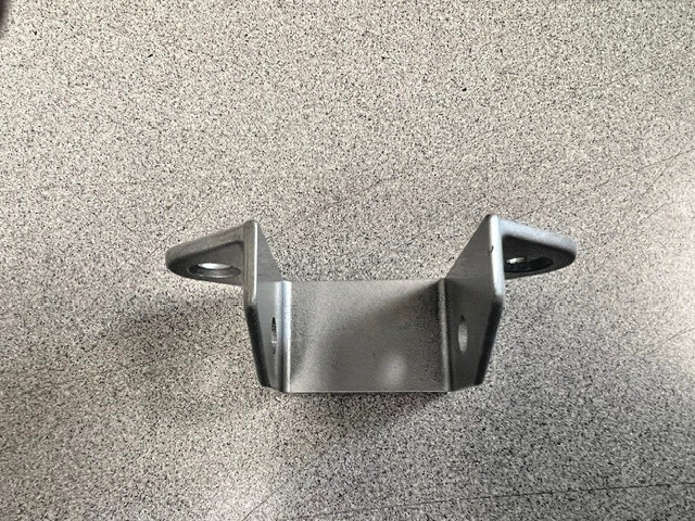 GENERAL PARTITIONS 4340 .PA HEADRAIL BRACKET FOR COMMERCIAL BATH STALLS