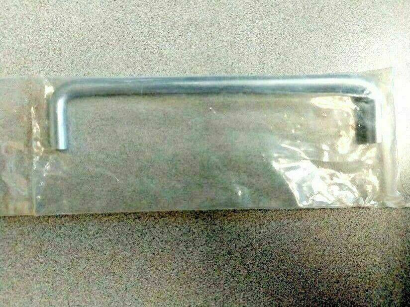 6  CC INCH CABINET WIRE PULL IN SATIN CHROME FINISH