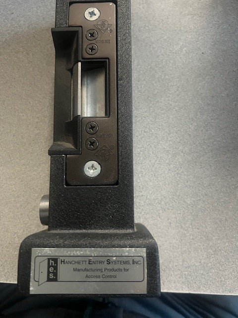 ADAMS RITE / HES 7100 DEMONSTRATOR UNIT DURO 24VAC/ 12VDC FAIL SECURE USED