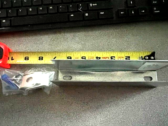 COMMERCIAL BATHROOM INTERNAL REPLACEMENT STEEL U BRACKET FOR 1" PANEL 6 3/4"