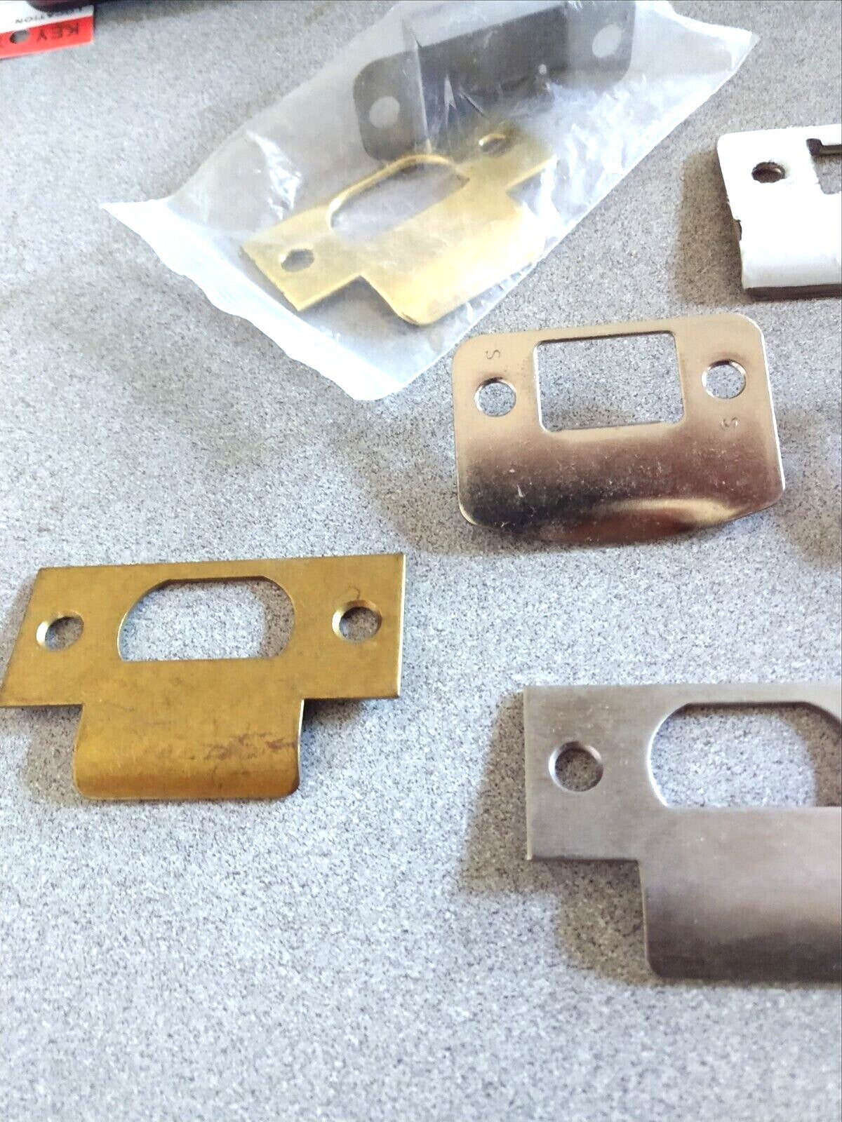 LOCKSMITH WOODWORKER ASSORTMNT 11 FULL LIP, EXTENDED LIP & T STRIKES USED & NEW