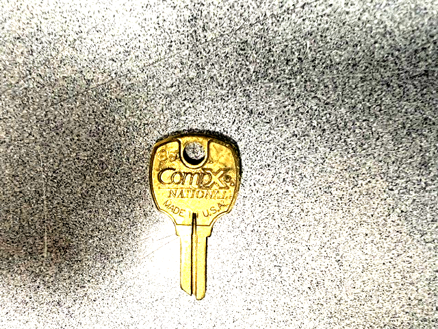 COMPX FORT LOCK B5 KEY BLANK