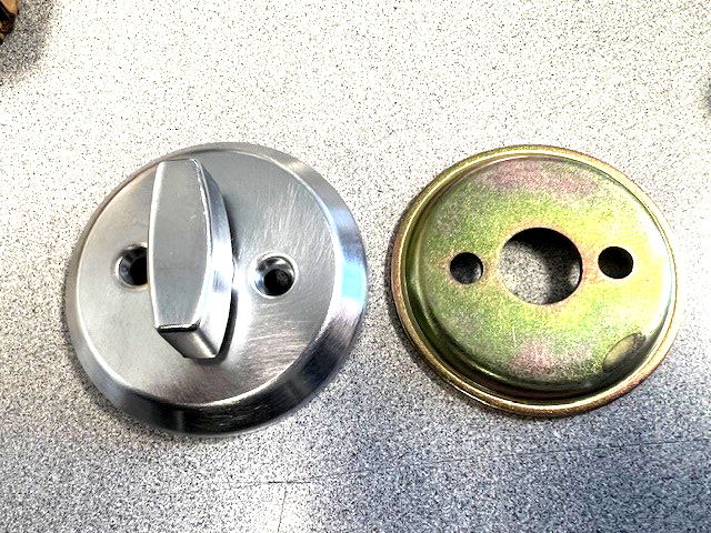 SARGENT 487 DEADBOLT US26D LA KEYWAY (MISSING CONNECTING SCREWS)