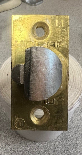 UNICAN ILCO SIMPLEX 2041680301 1/2" THROW UL US3 DEADLATCH (NOTE SHAPE OF  BALE)