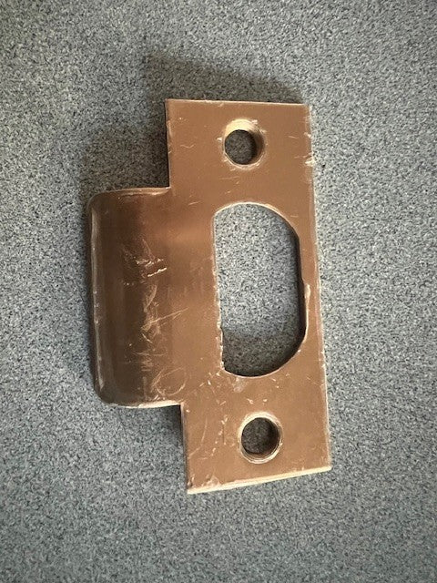 CYLINDRICAL LOCK   " T  " LIP STRIKE US10 2 3/4 X 1 1/8  NOS