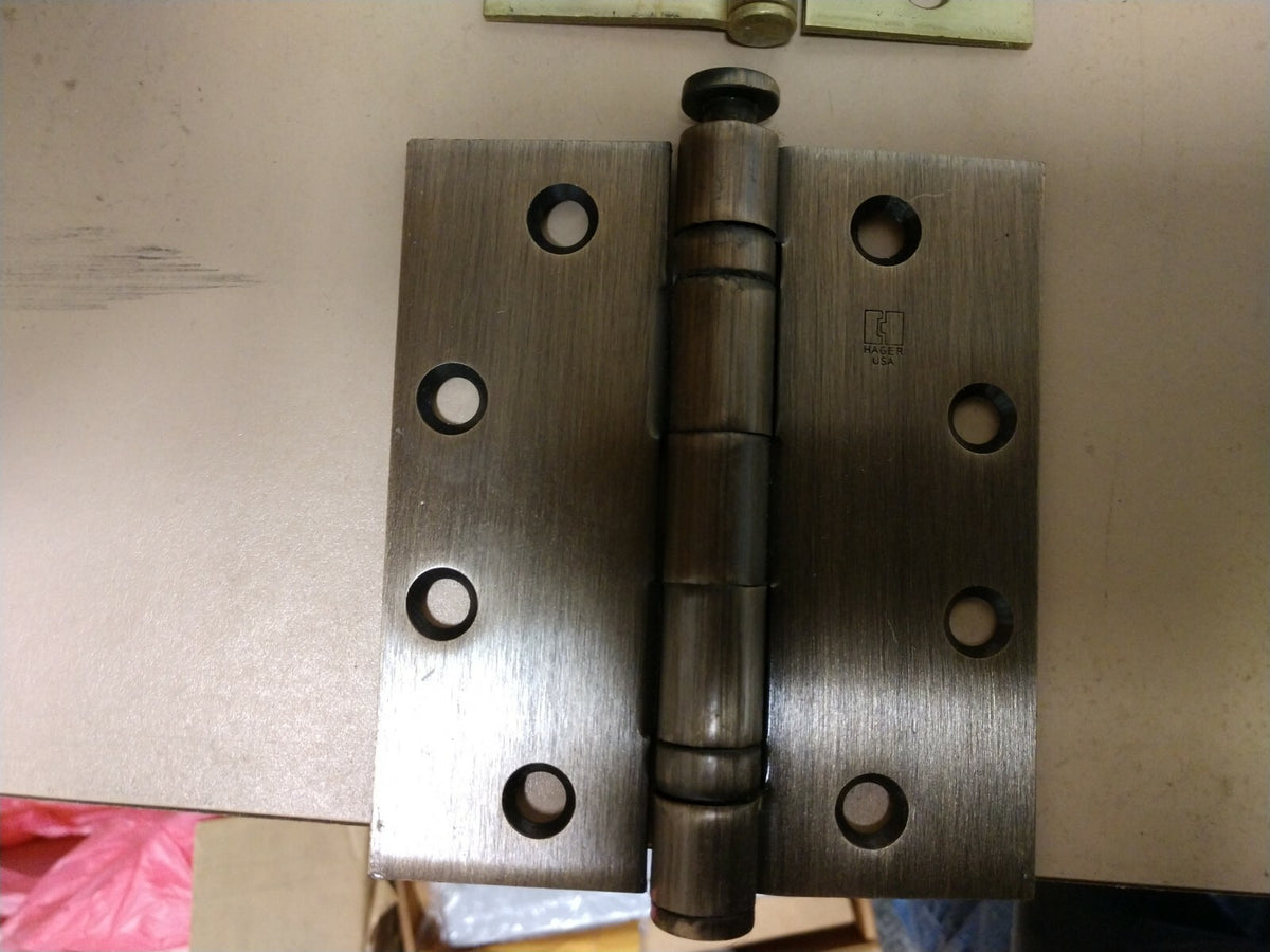 HANDYMAN ASSORTMENT OF 23 RESIDENTIAL & COMMERCIAL DOOR HINGES