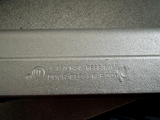 NORTON DOOR CLOSER 8104 SIZE BODY ONLY FOR 42" INTER DOORS 36" EXT ADJ UP MED BZ