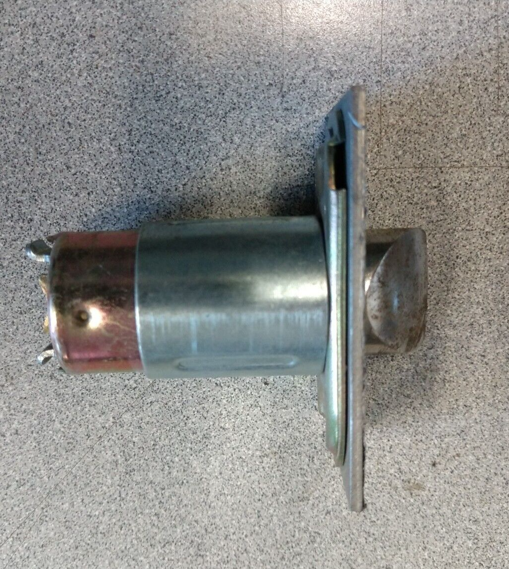 FALCON LOCK UL SPRING LATCH 2 3/4" BACKSET (LOOK CLOSELY)