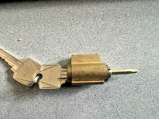 KEY IN KNOB / LEVER LOCK CYLI  "ARROW"  KEYWAY W 2/ KEYS LOCKSMITH  KR 5PIN US4