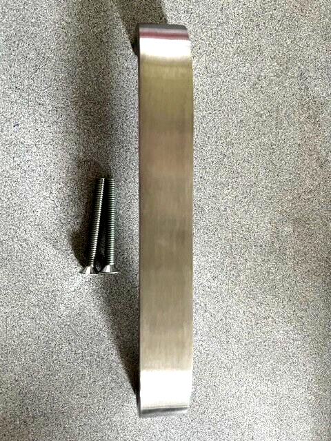 HAGER HINGE 1G 8" CC MODIFIED DOOR PULL US32D STAINLESS STEEL