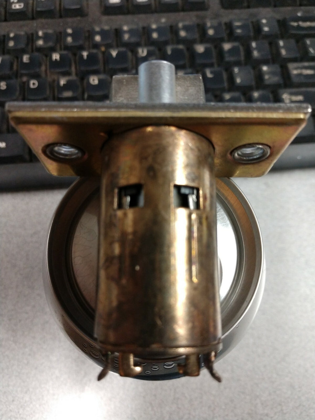 CORBIN EMHART DEAD LATCH 2 3/4" BACKSET (LOOK AT PICTURES CAREFULLY)