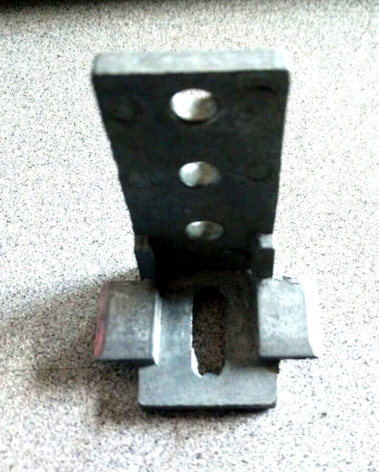 COMMERCIAL BATHROOM HEAVY DUTY PILASTER L  FLOOR BRACKET CAST STAINLESS STEEL